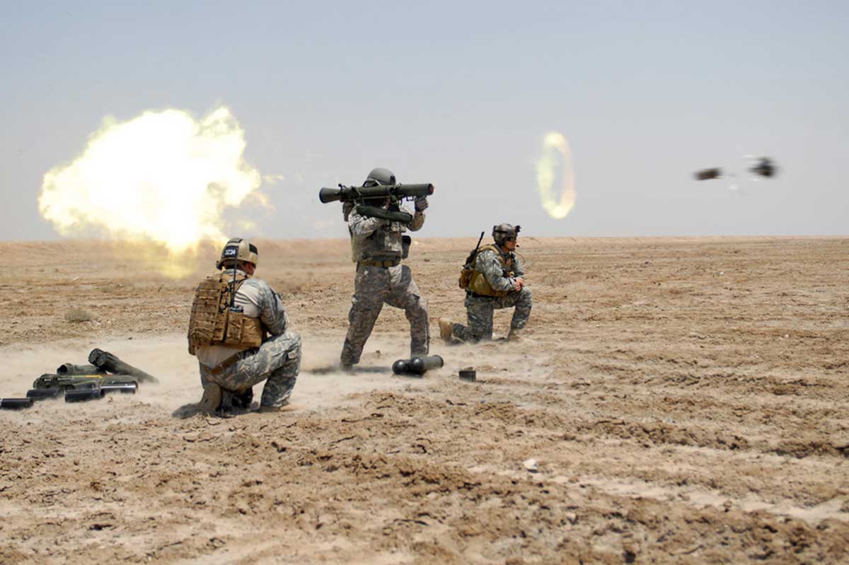green berets from 5th special forces group shooting an at4